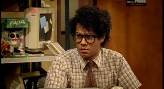 File:Moss with big glasses.png