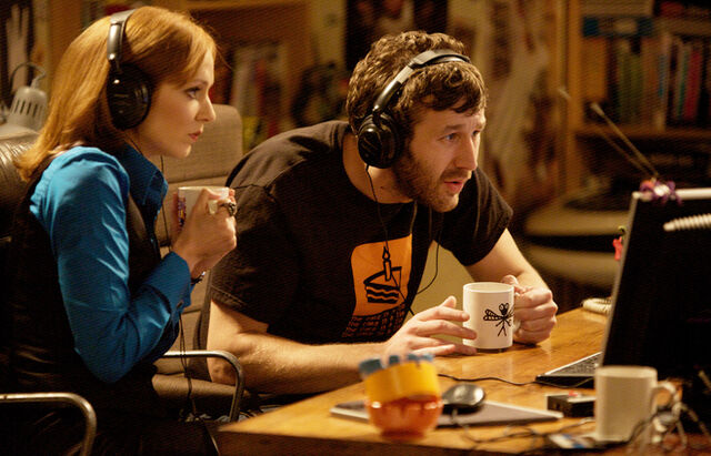 File:Jen and Roy Stakeout.jpg