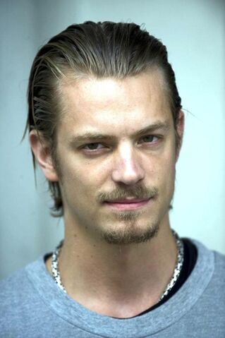 File:Joel-kinnaman.jpg