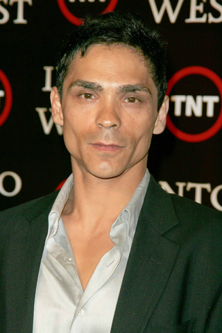 File:Zahn McClarnon.png