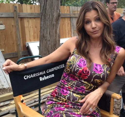 File:Charisma-carpenter-on-lying-game-set.jpg