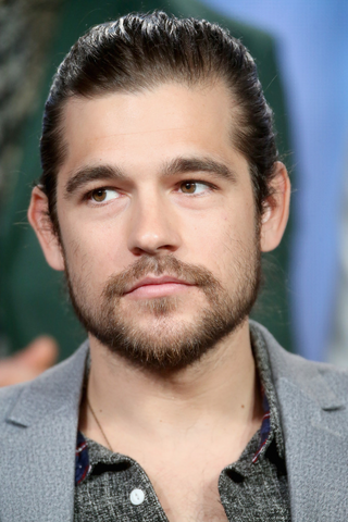 File:Jason Ralph.png