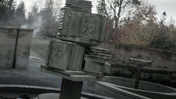 File:Poison Room Fountain Statue.jpg