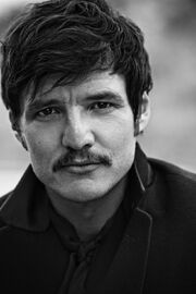 Pedro-Pascal-LUomo-Vogue-2015-Photo-Shoot-001-800x1200
