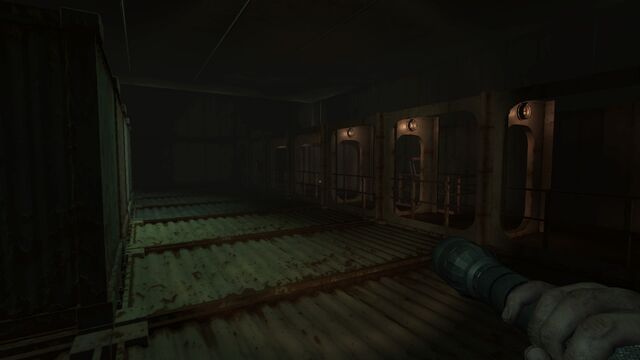 File:Cargo Hold container.jpg