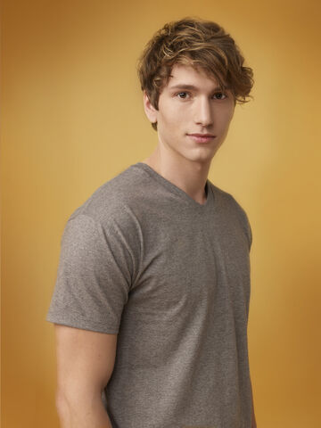 File:Alek 02.jpg