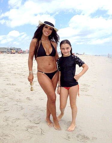 File:Teresa and Gabriella Giudice.jpg