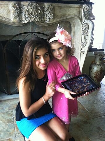 File:Gia and Audriana Giudice.jpg