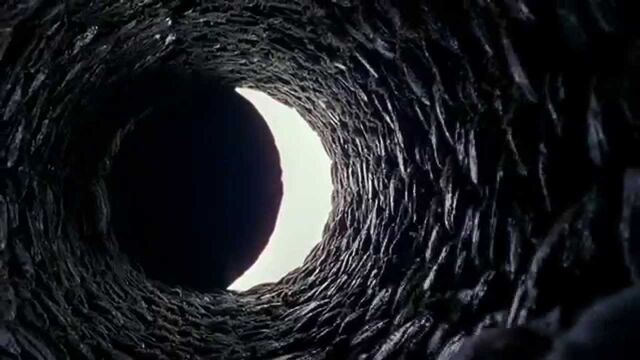 File:The ring well.jpg