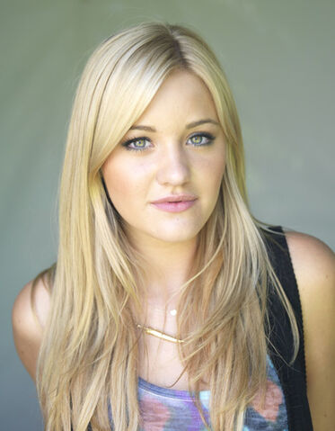 File:Amanda 2BMichalka 2B2.jpg