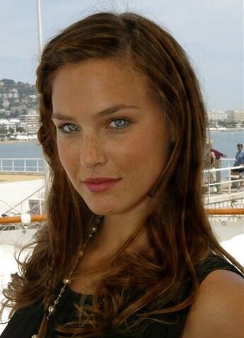 File:Bar-Refaeli-1104846-small.jpg