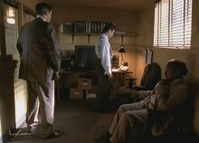 1x01 Aceveda-camera