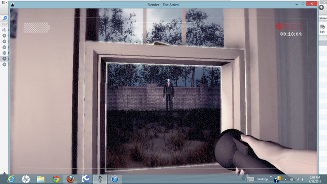 File:Slenderman Sideview Glitch - No Static.png