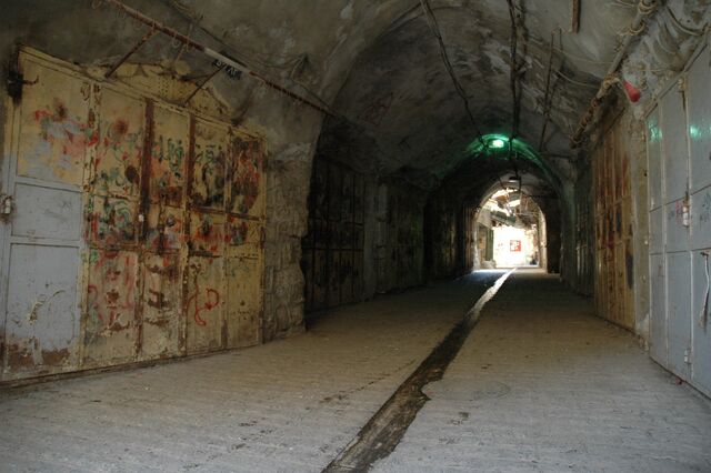 File:Tunnel Of Love.jpg
