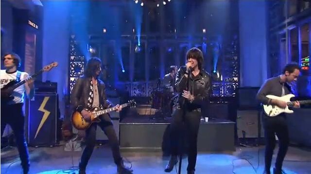 File:SNL 2011.jpg