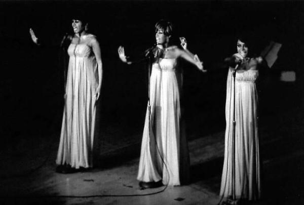 File:Supremes1967ishstop.jpg