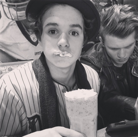 File:201401thevamps10.png