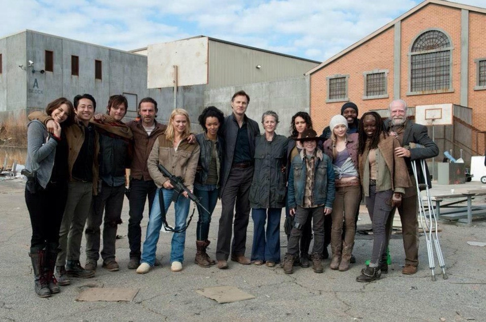 Staffel 2 wurde in zwei blocks ausgestrahlt; Bild - Walking Dead Darsteller (Staffel 3).jpg | The ...