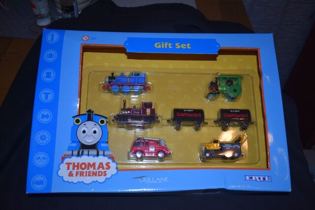File:ERTLThomasGiftSet.jpg