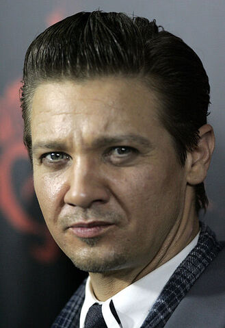 File:Jeremy Renner 2013.jpg