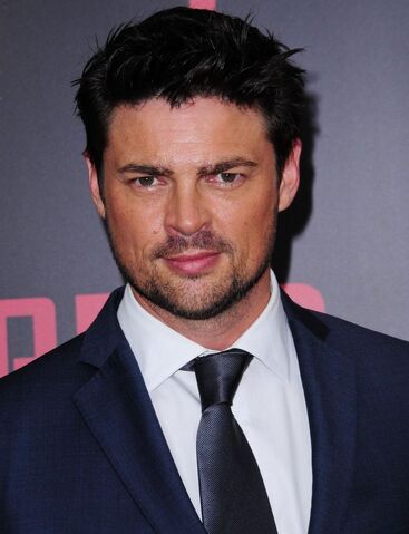 File:Karl-urban.jpg