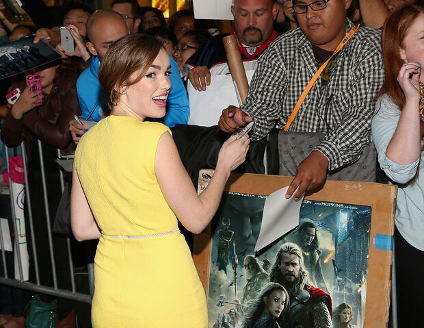 File:Thor premiere2.jpg