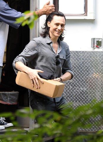 File:Tom-Hiddleston-tom-hiddleston-25355920-475-653.jpg
