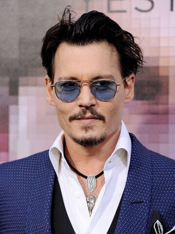 File:JohnnyDepp2014.jpg