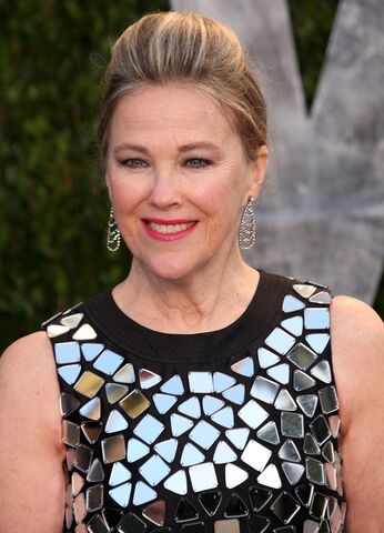 File:Catherine-o-hara-2012-vanity-fair-oscar-party-02.jpg