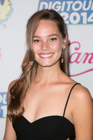 File:Cast Bailey Noble.png