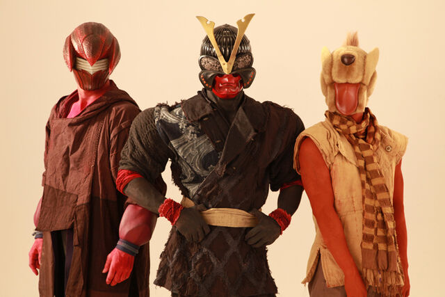 File:The Onbake heroes Sawamori crayfish, Taihei Kabuto helmet, and Tomosuke dog.jpg