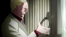 Tokyo-Ghoul-ep06-new-toys.png