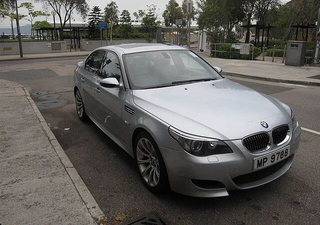 File:800px-HK - BMW M5.jpg