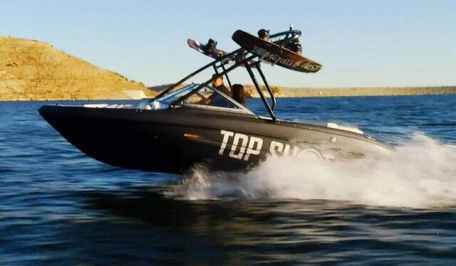 File:Tahoe-speedboat.jpg