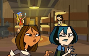 GwenAndCourtneyFightInCabin