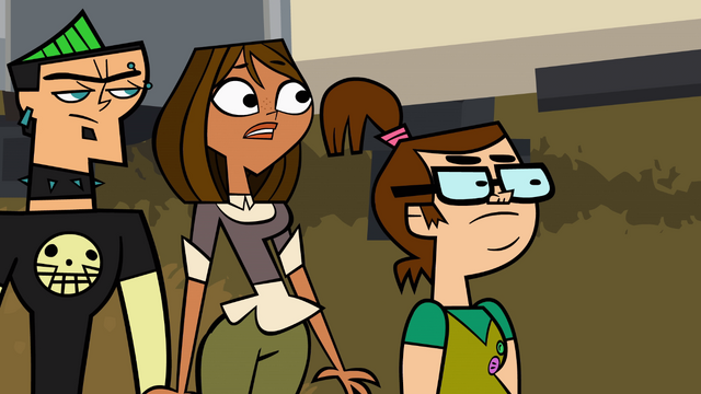 File:CourtneyWantsShark.png
