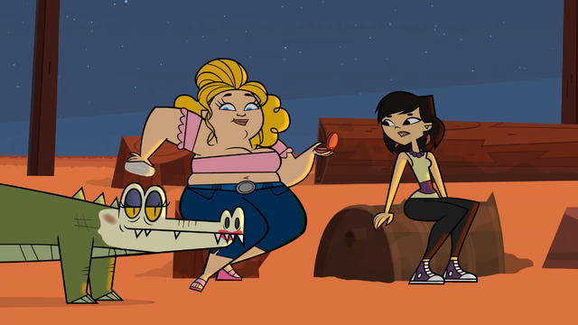 File:Sugar puts make up.png