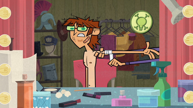 File:Haroldwollybeaver.png