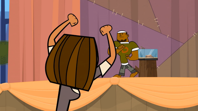 File:CourtneyDJPF.png