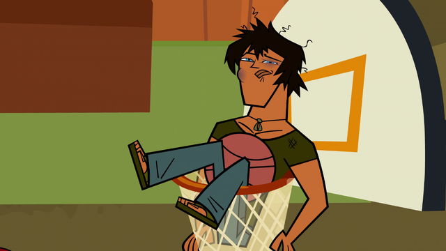 File:Justin-dunked.png