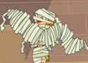 IZZY CON UNA MOMIA.png