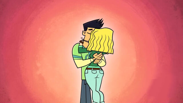 File:BestFriendCleanKiss.jpg