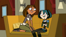 Courtney-Gwen 06