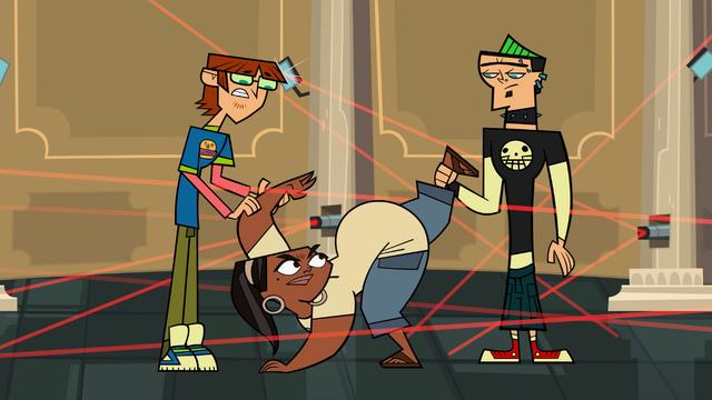 File:Leshawnapanics.png