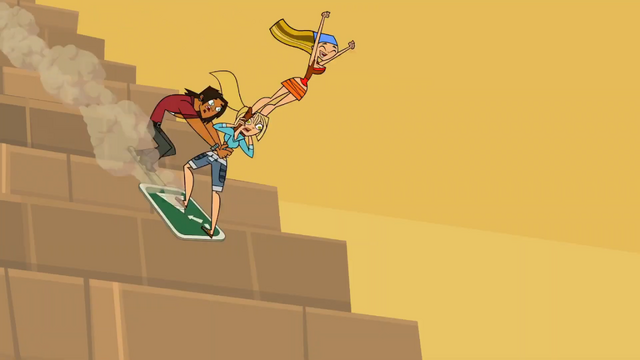 File:LindsayAlejandroBridgetteDescendPyramid.png