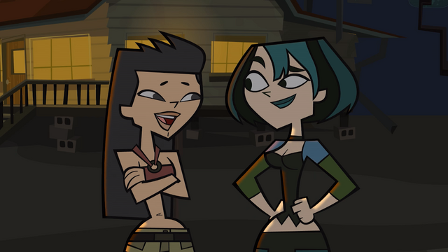 File:HeatherGwenSmile.png