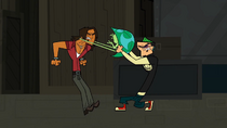Duncan, Ale, Alien