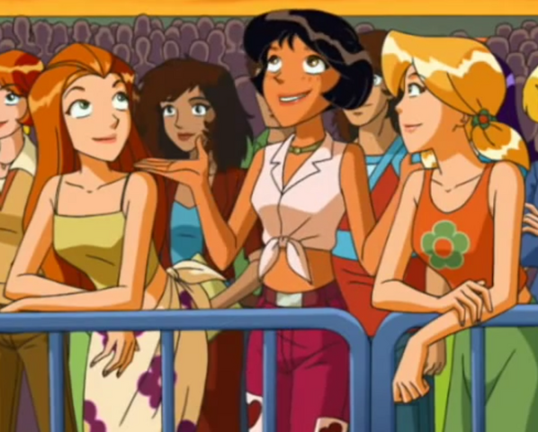 File:Trio-Crowd.png