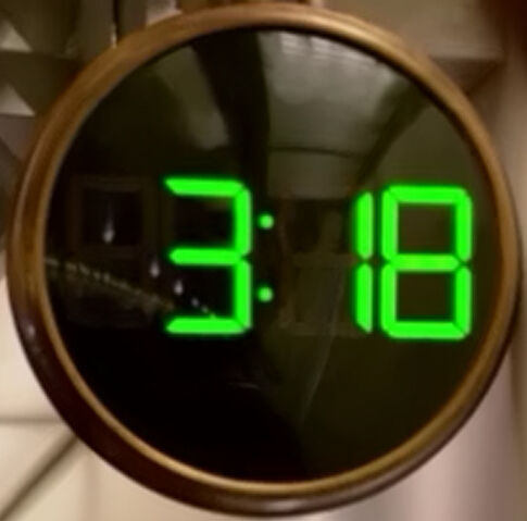 File:318 Pilot Clock.jpg