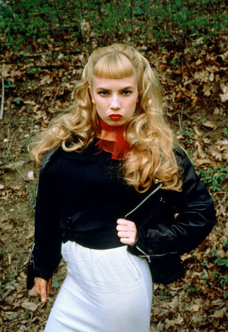 File:Wanda Woodward 02.jpg